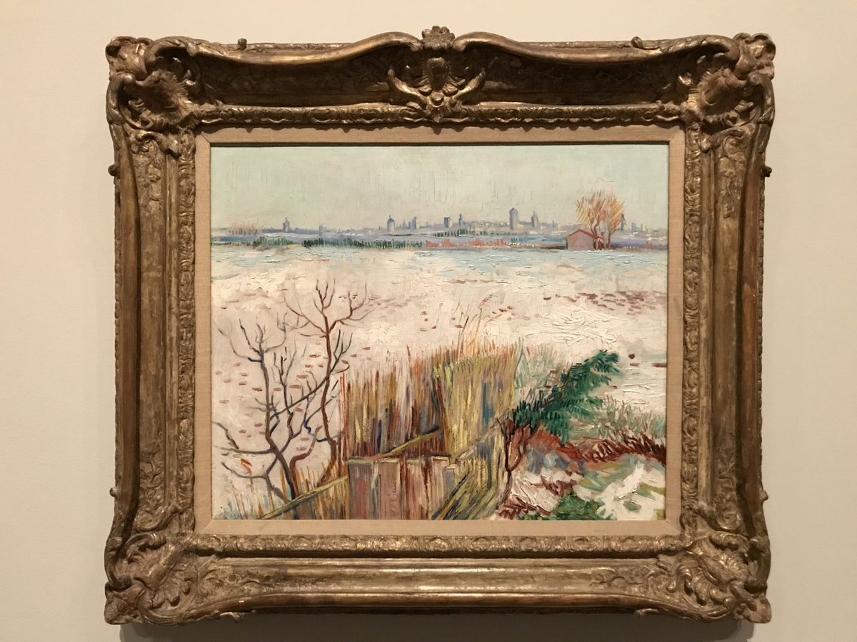 Vincent van Gogh - Besneeuwd landschap met Arles in de achtergrond (Van Gogh & Japan)